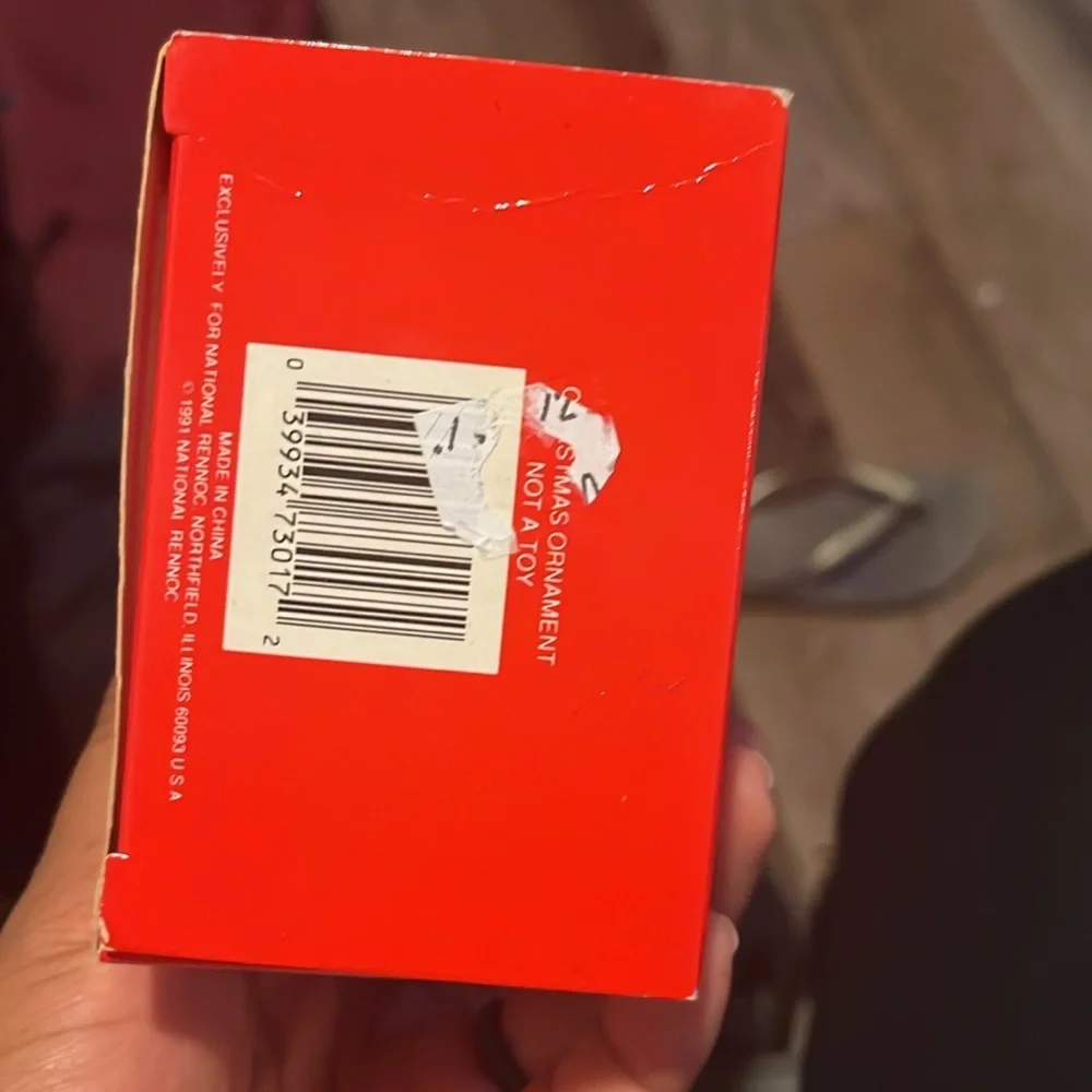 Vintage Christmas Around The World Christmas Goose Planter w/Knitted Hat & Scarf - Picture 4 of 5